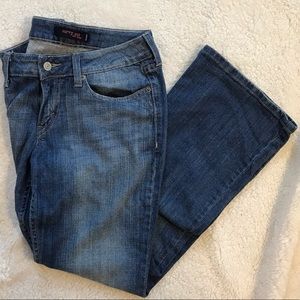 Levi’s curvy bootcut 528 jeans size 9